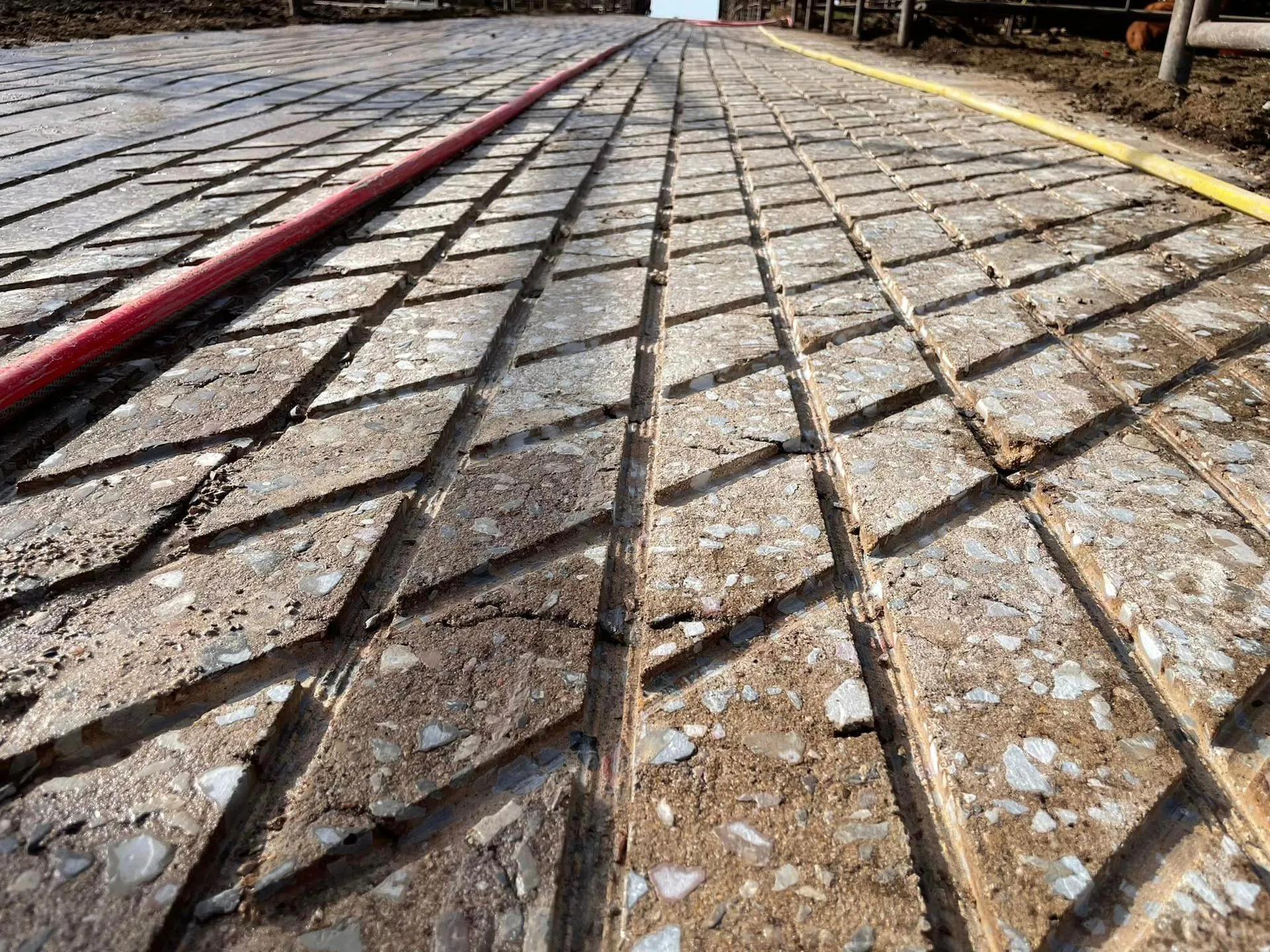 Concrete grooving equipment